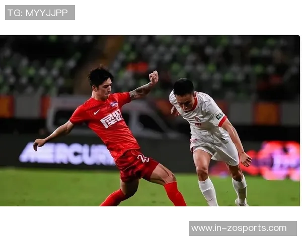 王子铭茹萨韦林顿齐聚蓉城训练基地备战新赛季引发球迷热议